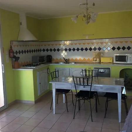 De L'esquirou Holiday home *